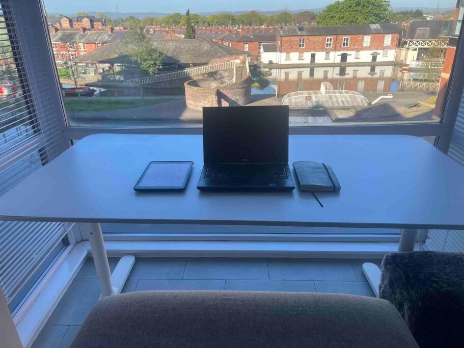 City Centre 2 Bed Apartment Chester Kültér fotó