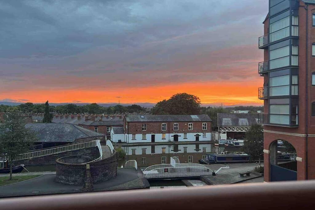 City Centre 2 Bed Apartment Chester Kültér fotó