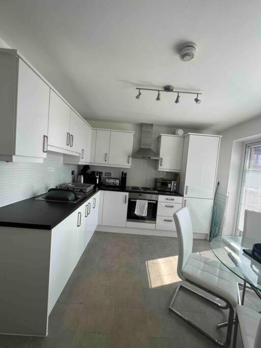City Centre 2 Bed Apartment Chester Kültér fotó